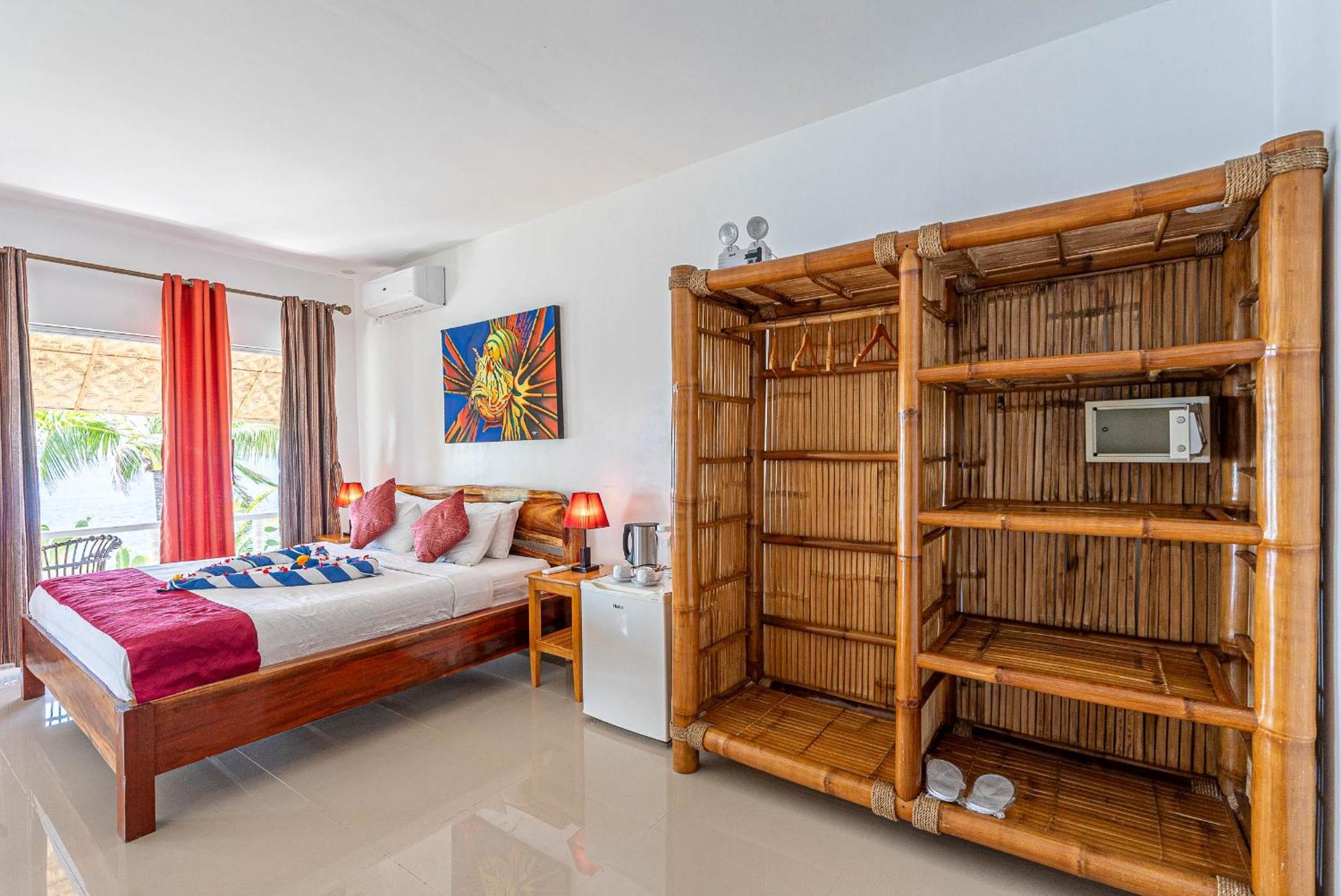 Blue Star Dive And Resort 4*