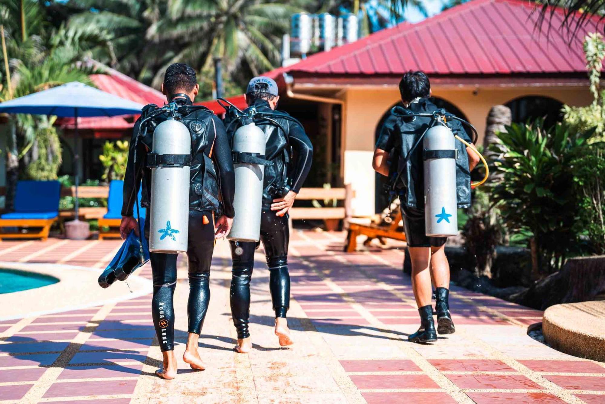 Blue Star Dive And